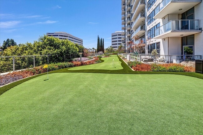 Building Photo - Luxury Elevated Living 1 Bed 1.5 Bath Condo at Skyline OC