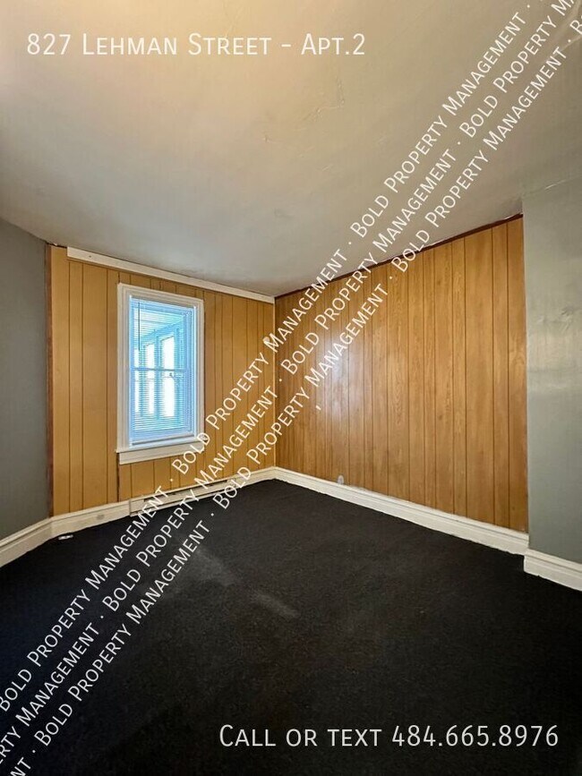 Building Photo - 827 Lehman St