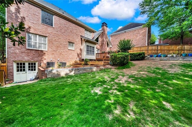 Building Photo - 2448 Kings Arms Dr