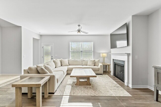 Building Photo - Modern 2023 Build | 2,200+ Sq Ft | Main-Level Primary | Loft + 2-Car Garage | Cul-De-Sac Lot