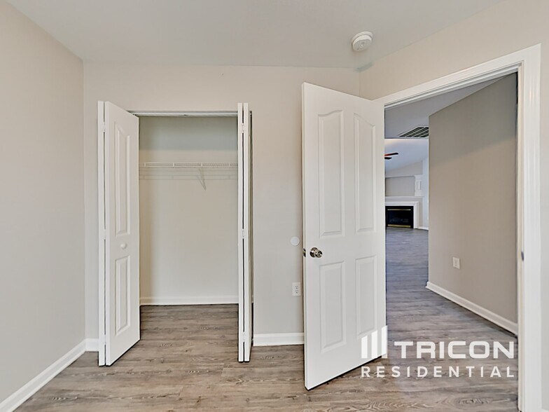 Building Photo - 9116 White Aspen Pl