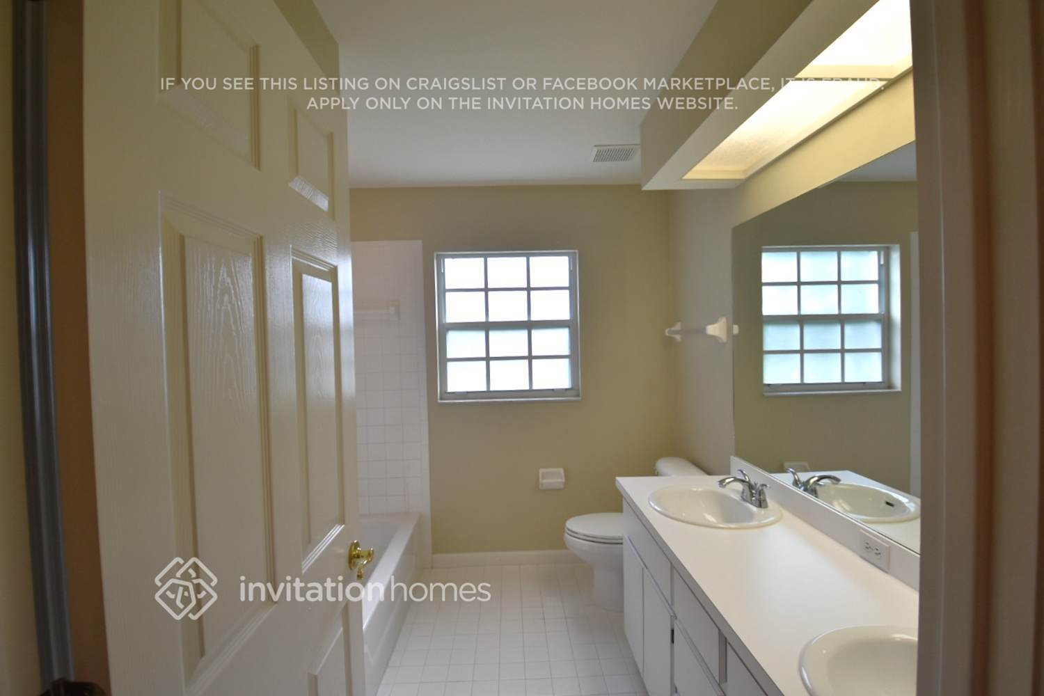 Building Photo - 3178 Oakpark Dr