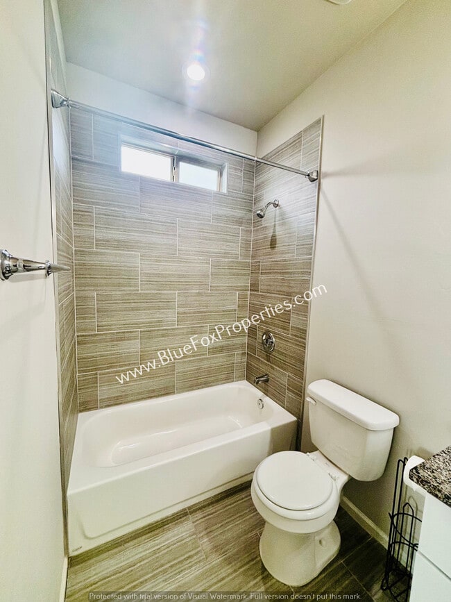 Building Photo - 149 E Stone Ct