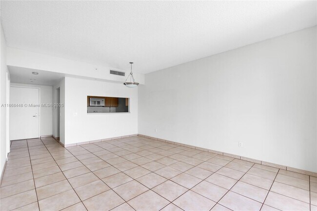 Building Photo - 2475 Brickell Ave