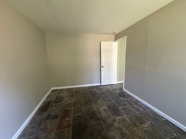 Building Photo - Beautiful home in Saint Ann!