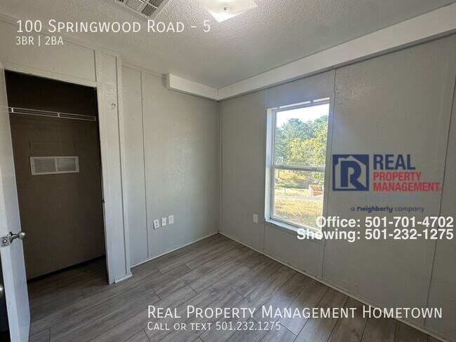 Building Photo - 100 Springwood Rd