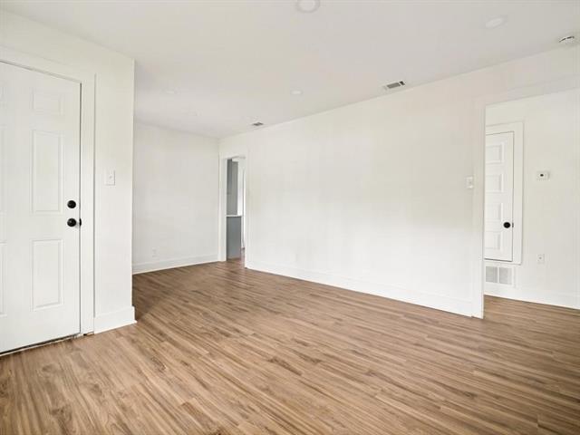 Building Photo - 616 Leyenda Dr