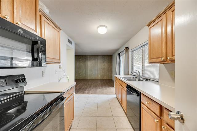 Building Photo - 1429 Whitehall Dr