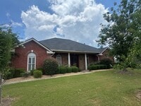 Building Photo - 416 Towne Lake Dr