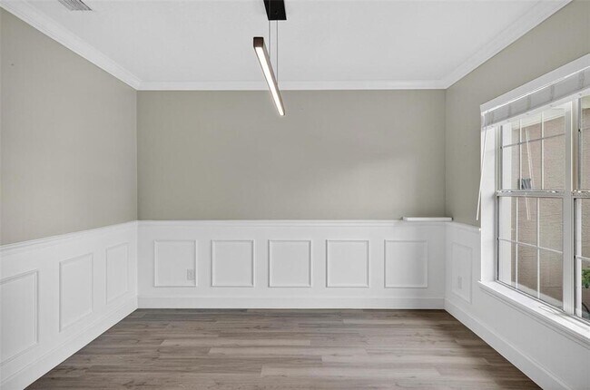 Building Photo - 37 Burnside Dr