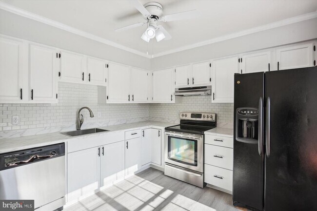 Building Photo - 13029 Cherry Bend Terrace