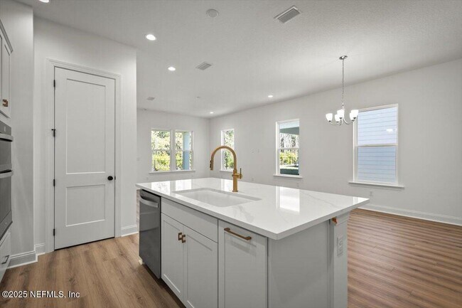 Building Photo - 196 Zephyr Dr
