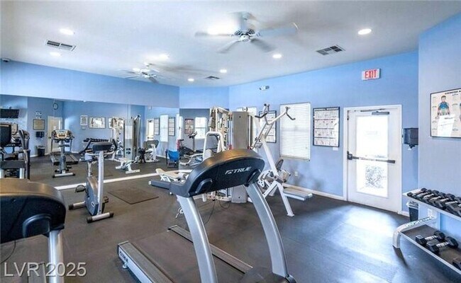 Building Photo - CONDO IN NORTHWEST GATED COMMUNITY