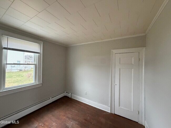 Building Photo - 102 Main Ave