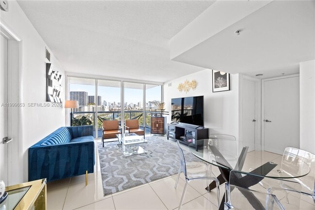 Building Photo - 1861 NW S River Dr