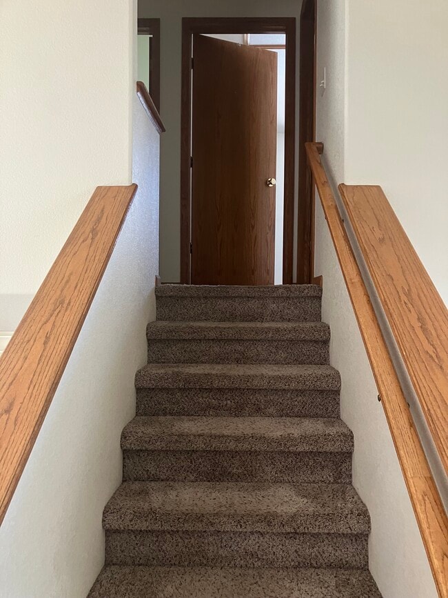 Building Photo - 160 Emilio Court