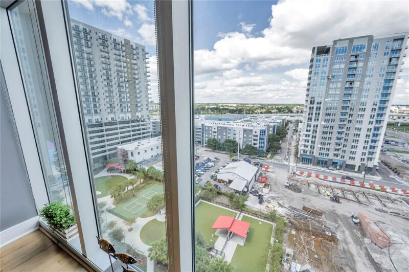 Building Photo - 1208 E Kennedy Blvd