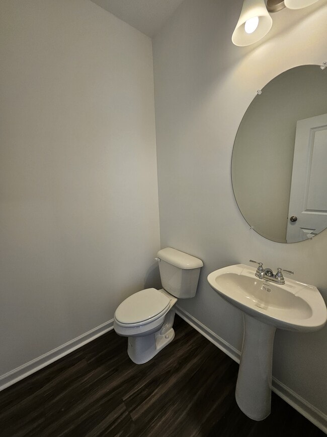 Building Photo - 129 Rosebush Ln