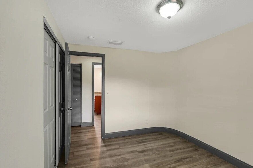 Building Photo - 3515 N 35th St