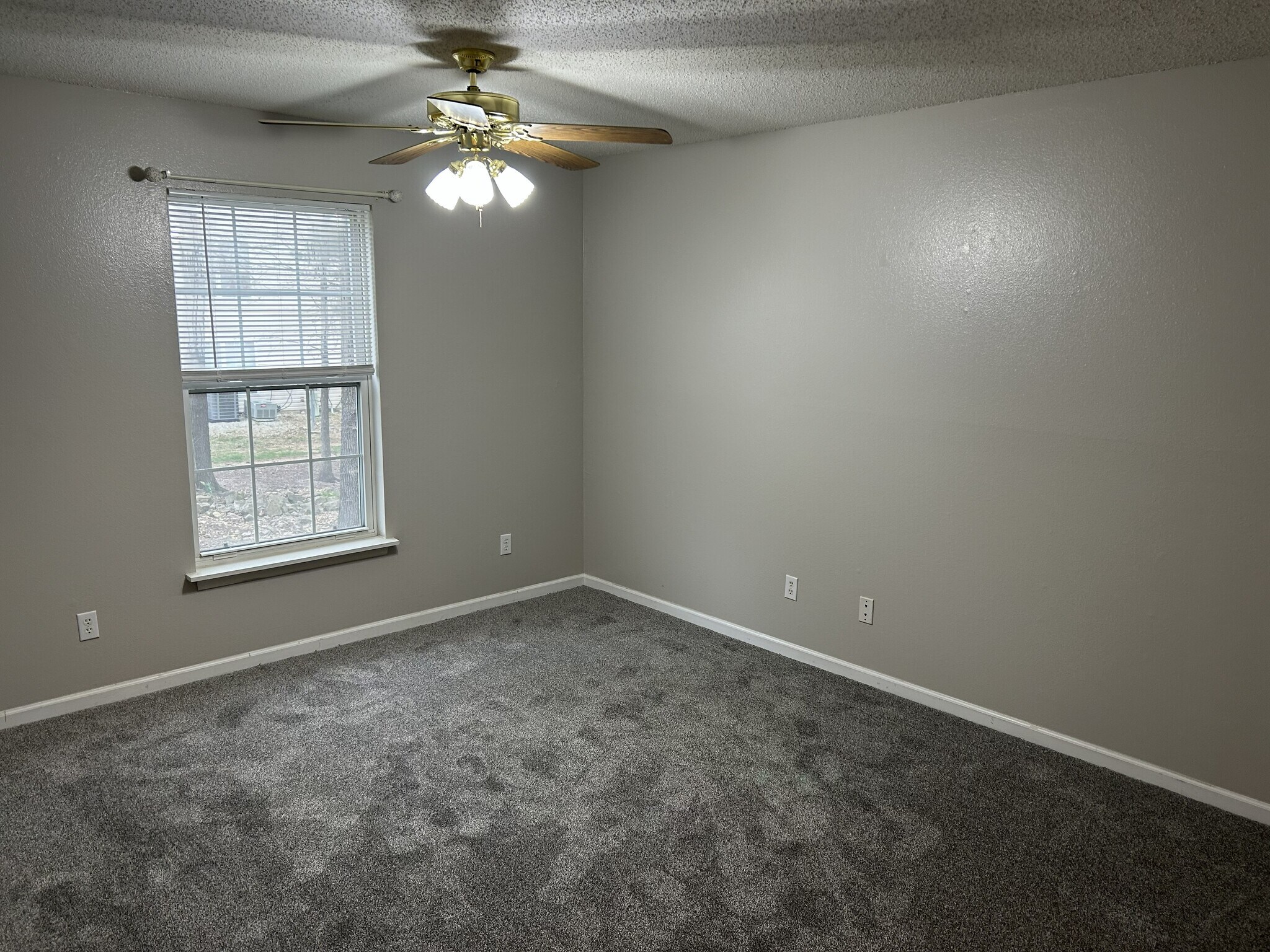 Building Photo - 110 Vixen Cir