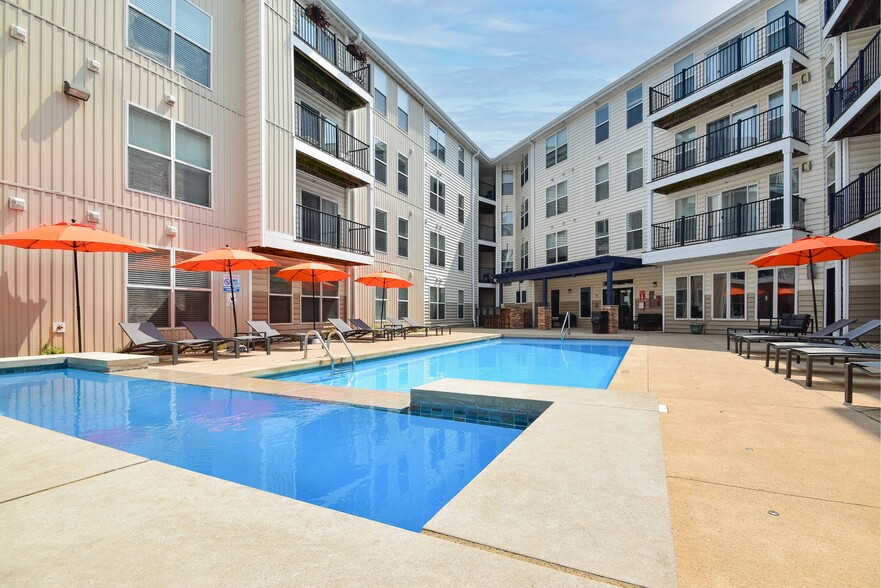 Primary Photo - Kenyon Square Apartments