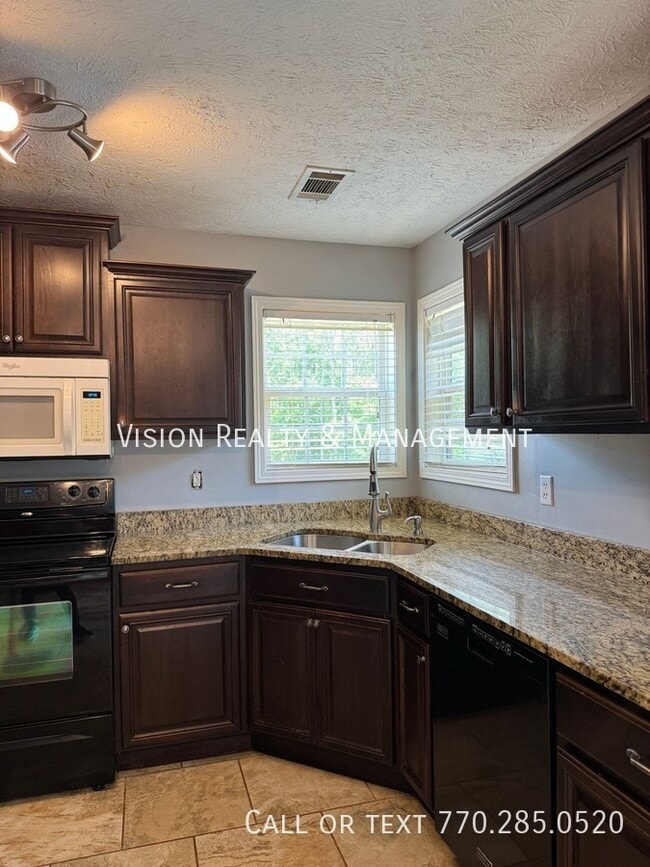 Building Photo - 210 Edgemont Dr