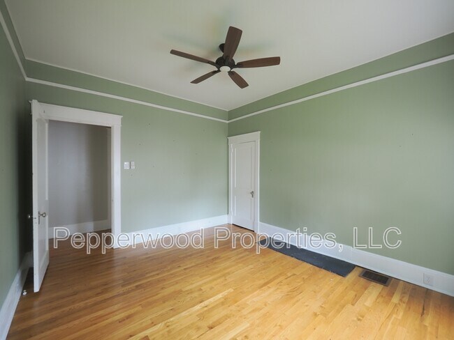 Building Photo - 721 Glendalyn Ave