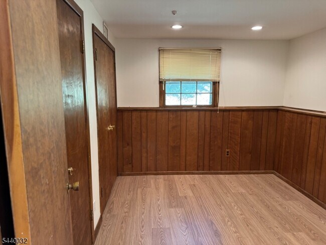 Building Photo - 76 Cider Mill Rd