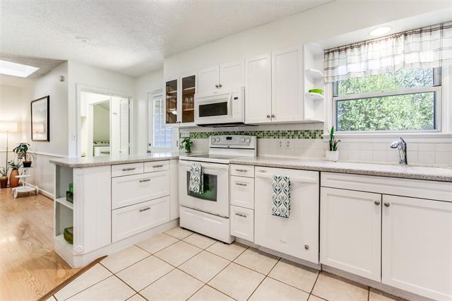 Building Photo - 424 Classen Dr