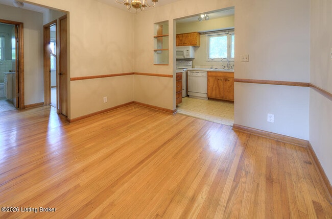 Building Photo - 2713 Riedling Dr