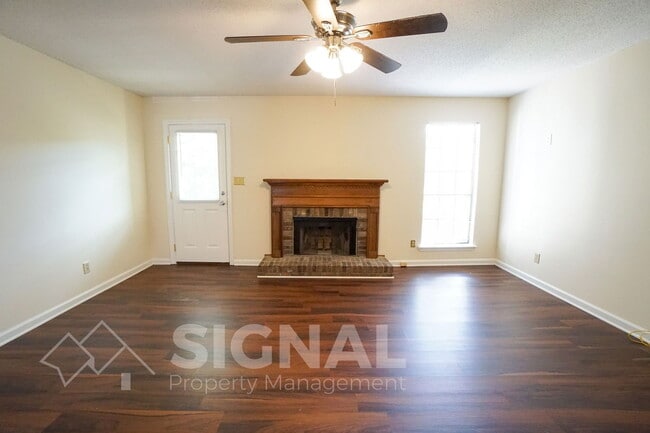 Building Photo - 395 Jamestown Manor Dr