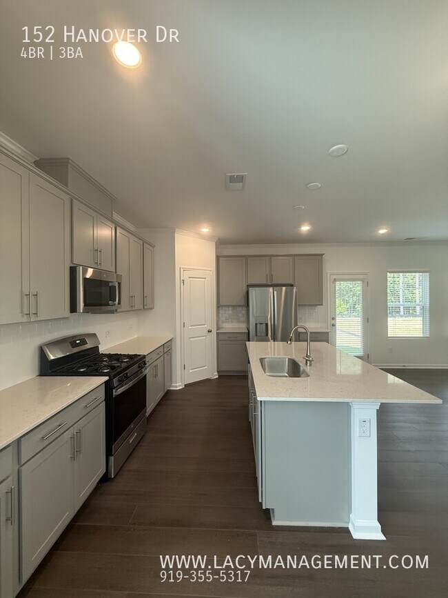 Building Photo - 152 Hanover Dr