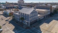 Building Photo - 2401 Market St
