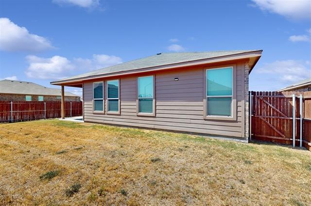 Building Photo - 1000 Meadow Scape Dr