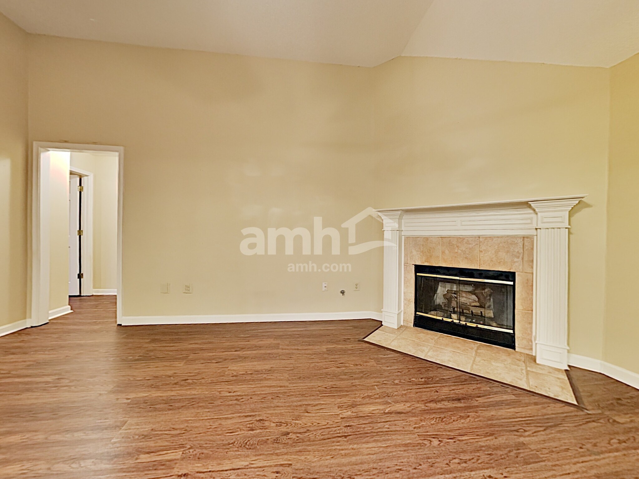 Building Photo - 9357 Bryant Trent Blvd