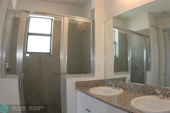 Building Photo - 5352 Cameron Dr