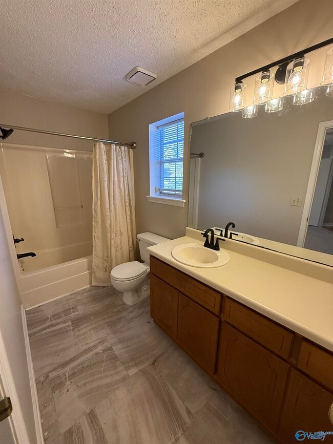 Building Photo - 109 Highwood Ct