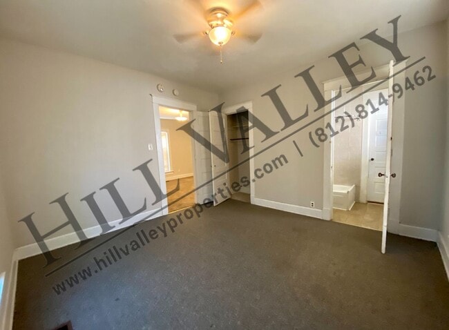 Building Photo - Two Bed, 1 1/2 Bath Home