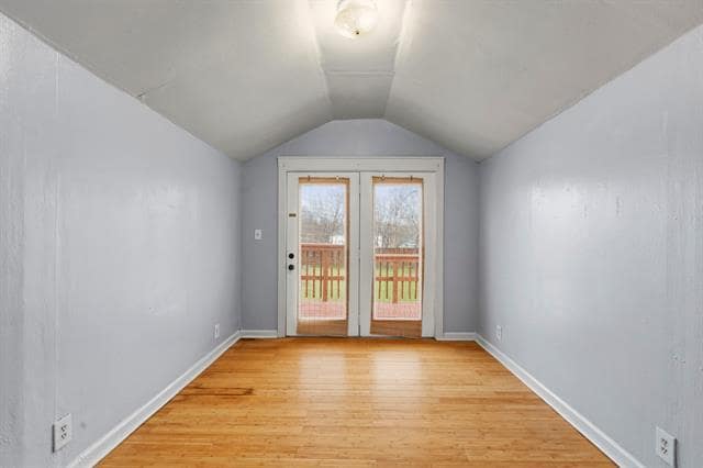 Building Photo - 8910 San Leandro Dr