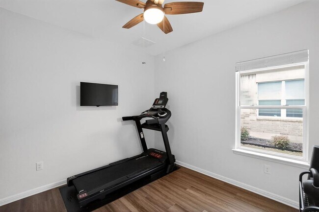 Building Photo - 109 Shiner Ln