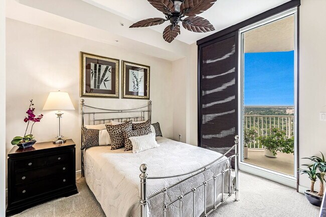 Building Photo - Stunning High-Rise Condo with Gulf Views –...