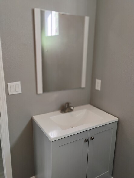 Building Photo - 3608 Balfour Ln