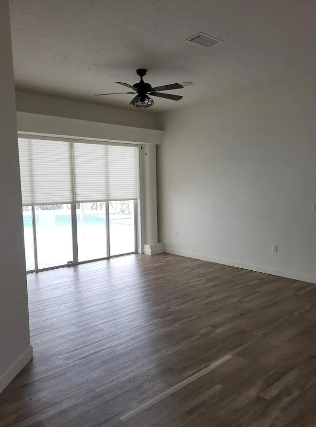 Building Photo - 7748 Burnet Ln