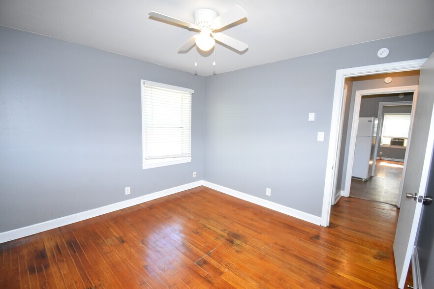 Building Photo - 406 Hietts Ln
