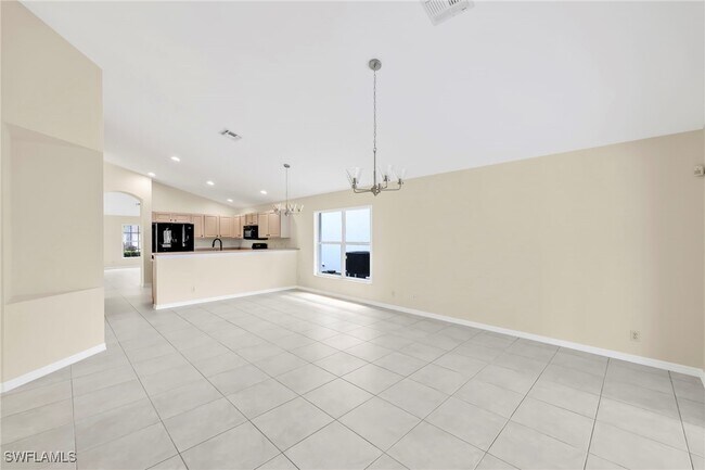 Building Photo - 15015 Savannah Dr