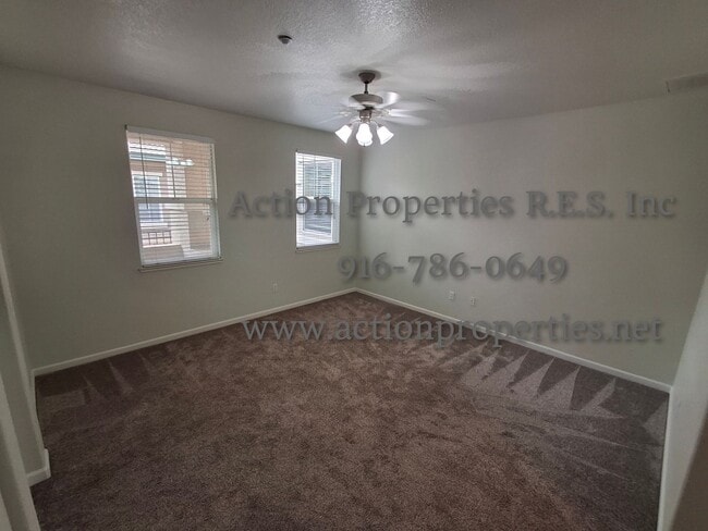 Building Photo - 2308 Las Palomas Loop