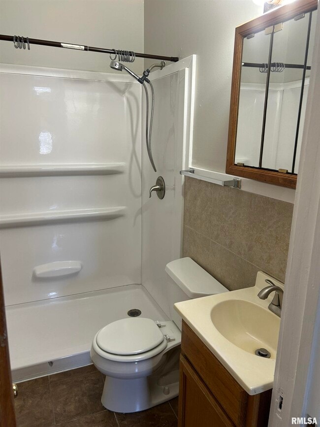 Building Photo - 405 Keller St