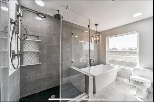 Building Photo - 14723 Bladenboro Dr
