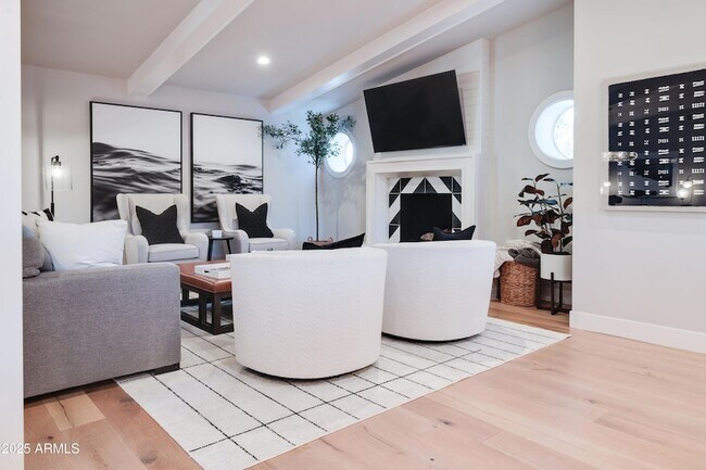 Building Photo - 243 W Harmont Dr