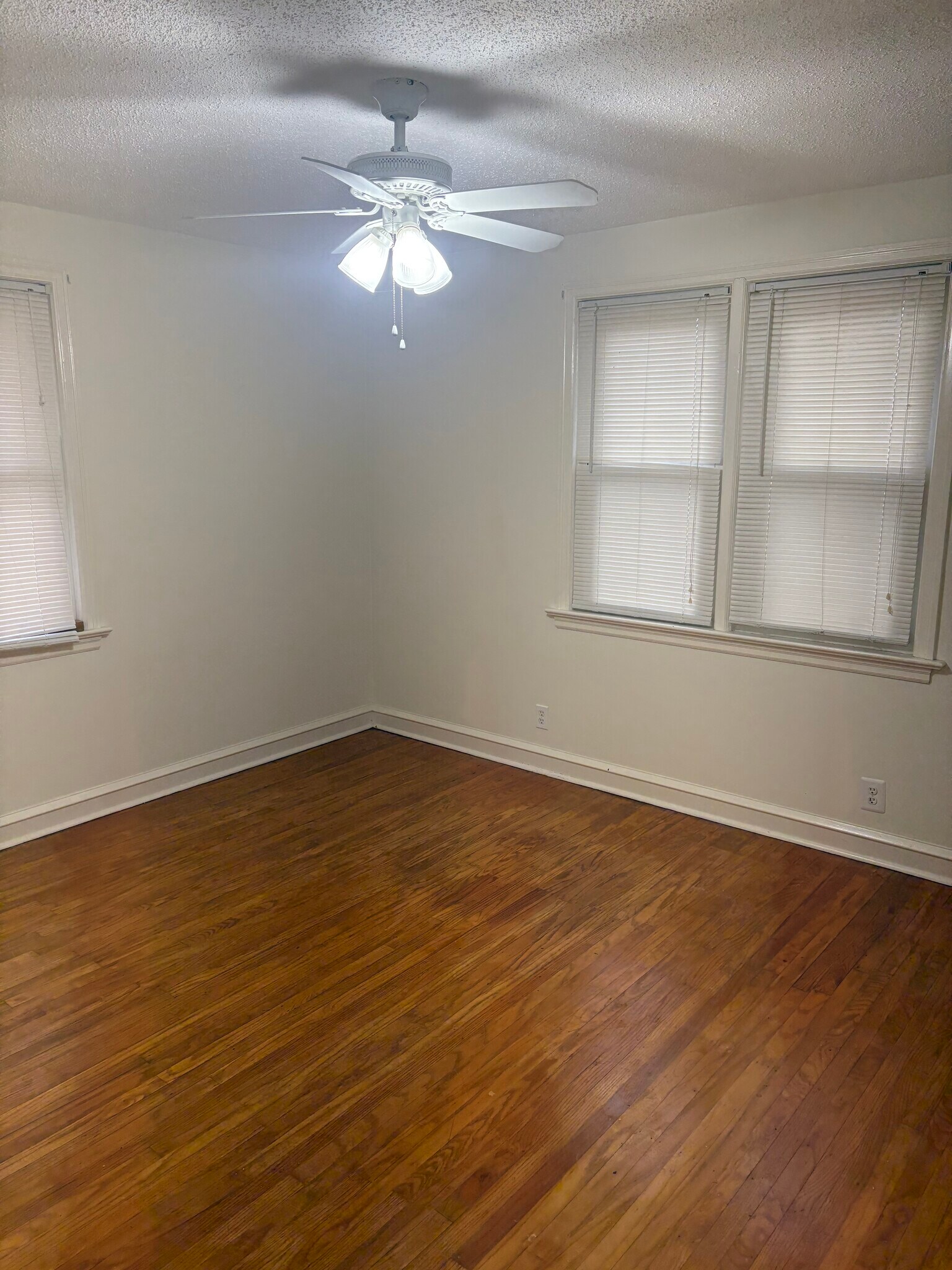 Building Photo - 644 Rosenthal Ave